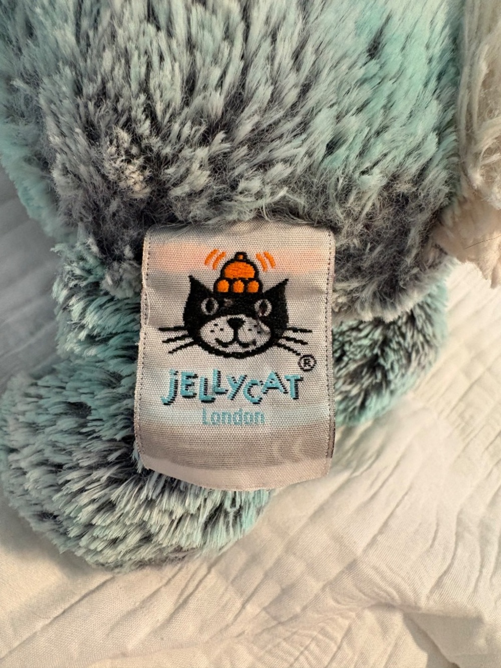 Rare and Retired Pistachio Jellycat Bunny - Picture 5 of 6